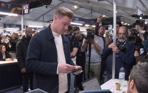 Ngôi sao kì cựu của Barca 'tẽn tò' khi không được tham gia bầu Chủ tịch CLB