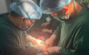 Cấp cứu thành công thai phụ mang khối u nang có biến chứng xoắn hoại tử