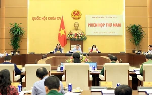 Thông qua Nghị quyết công bố kết quả bầu cử và danh sách những người trúng cử đại biểu Quốc hội khóa XVI