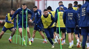 Nhiều kỹ thuật, ít chiến thuật: 'Xây lại từ móng' cho bóng đá Italy