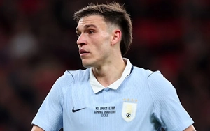 Hy hữu: Sao MU thoát thẻ đỏ dù nhận 2 thẻ vàng, trọng tài sau trận thông báo "xóa thẻ"