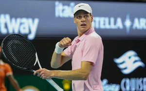 Sinner đạt cột mốc đặc biệt sau khi lọt vào chung kết Miami Open, sẵn sàng lật đổ Alcaraz