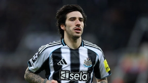 Vì sao MU sẽ phải bạo chi để mua Tonali?