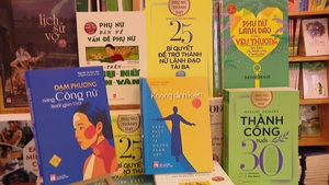 Tôn vinh phụ nữ qua những trang sách