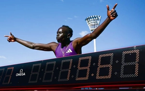 'Tia chớp' mới xuất hiện: Thần đồng 18 tuổi phá kỷ lục của Usain Bolt