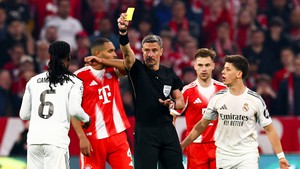 Lịch sử Real Madrid không thắng được trọng tài