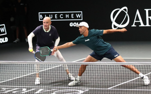 Huyền thoại tennis chiến thắng giải pickleball, ẵm 1 triệu USD tiền thưởng 