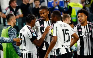 Juventus tiến gần tấm vé dự Champions League sau chiến thắng trước Bologna