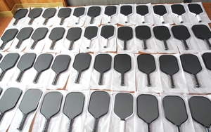 Nhiều người chơi 'tiền mất tật mang' vì tin vào vợt pickleball hàng tuồn từ nhà máy