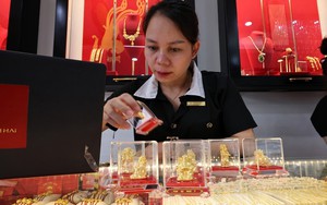 Giá vàng hôm nay 24/4 giao dịch dưới ngưỡng 170 triệu đồng/lượng