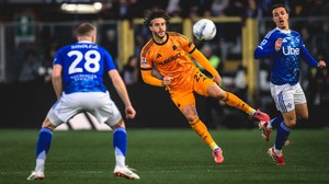 Cuộc đua Top 4 Serie A: Como, Roma không đầu hàng