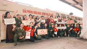 'Hà Nội 5 cửa ô' - Chạm vào ký ức 30/4 qua một hành trình đặc biệt