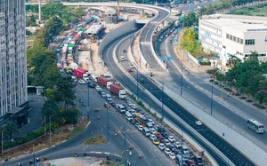 Nhiều cửa ngõ TP Hồ Chí Minh ùn tắc trong ngày đầu nghỉ lễ 