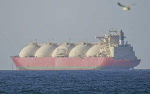 Iran công bố lộ trình thay thế cho tàu qua eo biển Hormuz