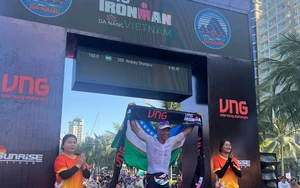 VĐV Uzbekistan vô địch IRONMAN toàn phần đầu tiên ở Việt Nam, Lâm Quang Nhật và Ánh Viên gây ấn tượng