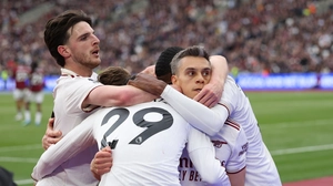 Cuộc đua vô địch Ngoại hạng Anh: Định mệnh gọi tên Arsenal 
