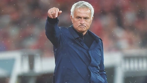 Perez đẩy nhanh vụ Mourinho