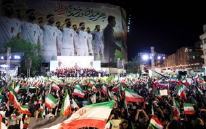 Hàng nghìn CĐV tiễn đội tuyển Iran lên đường dự World Cup 2026
