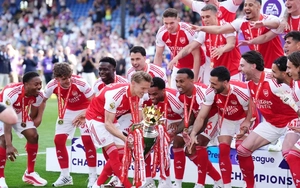 Arsenal và MU kiếm bộn tiền sau khi Premier League khép lại