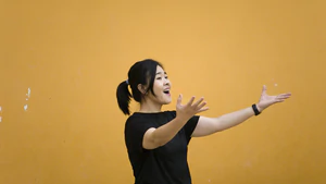 "Tuổi thơ dữ dội" lên sân khấu nhạc kịch: Càng giữ được sự chân thật của tuổi trẻ, lý tưởng càng chạm tới khán giả!