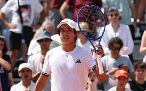 Kết quả Roland Garros 2026 hôm nay 31/5: Tay vợt gốc Việt bị loại, Coco Gauff thành cựu vô địch