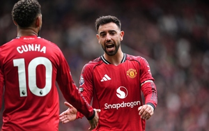HLV Slot nhắc tên ngôi sao của MU khiến Liverpool nhận thất bại