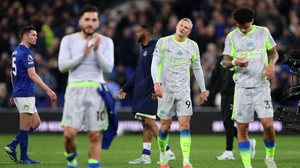 Những trận hòa khiến Man City dâng cúp cho Arsenal