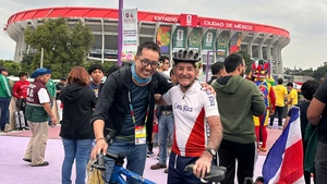Trên những nẻo đường World Cup: Yêu World Cup như người Nam Mỹ đã yêu