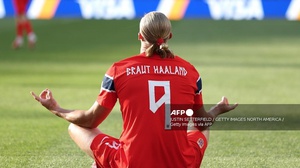 Cà phê World Cup: Cơn động đất trên áo của Erling Haaland