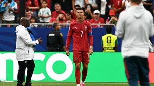 Đoản khúc World Cup: Tượng đài dẫu đổ vẫn thiêng