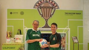 Mexico giới thiệu một góc nhìn khác về bóng đá qua triển lãm 'Soccer Tarot'