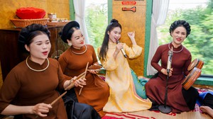 Hà Myo và cuộc gặp gỡ bất ngờ với Xẩm trên chuyến tàu Hà Nội 5 cửa ô