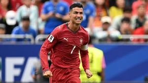 VIDEO Bản tin World Cup 2026 - Chào buổi sáng 24/6: Ronaldo lập cột mốc ghi bàn tại 6 kì World Cup liên tiếp