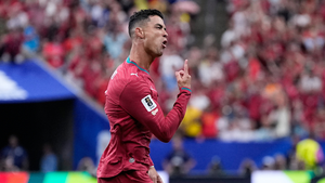 VIDEO Bản tin World Cup 2026 On-Trend ngày 24/6: Ghi bàn ở 6 kỳ World Cup liên tiếp, Ronaldo chính thức vượt Messi