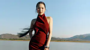 Hương Tràm công bố đêm nhạc "Phao cứu sinh" tại Hà Nội