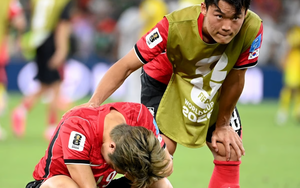 World Cup 2026: Lee Kang In đấm mặt cỏ, cắn xé áo đấu, thất vọng tột cùng sau trận thua của Hàn Quốc