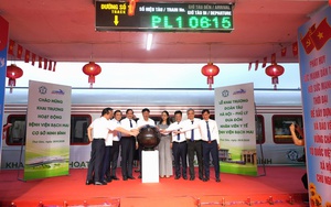 Khai trương chuyến tàu y tế đưa chuyên gia Bệnh viện Bạch Mai về cơ sở 2