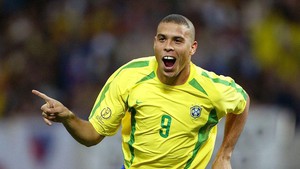 Cà phê World Cup: Điệu nhảy thất truyền của Ronaldo “béo”