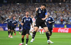 Messi lập kỷ lục ghi bàn 7 trận liên tiếp ở World Cup, Argentina toàn thắng vòng bảng