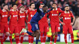 Hiện tượng: PSG chống lại thế lực Premier League