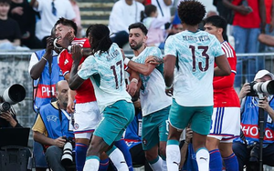 Ngôi sao tuyển Bồ Đào Nha bị truất quyền thi đấu trước thềm World Cup 2026 vì đánh vào mặt đối thủ