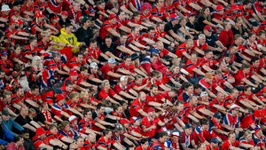 Kí sự World Cup: “Giờ đây, chúng ta sẽ chèo thuyền đến New Jersey”