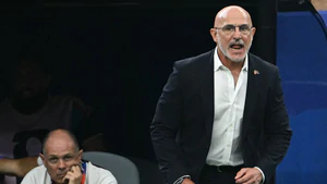 HLV Luis de la Fuente: Xây đế chế bất bại từ những mảnh vụn quá khứ