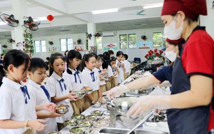 Hà Nội hỗ trợ bữa ăn bán trú cho học sinh tiểu học