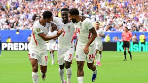 Cựu tuyển thủ Việt Nam 'giải mã' cơn mưa bàn thắng ở trận tranh HCĐ World Cup