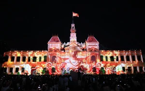 Biểu diễn nghệ thuật và trình chiếu 3D Mapping mừng 50 năm Thành phố mang tên Bác
