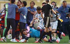 FIFA điều tra Argentina sau vụ ẩu đả ở chung kết World Cup 2026