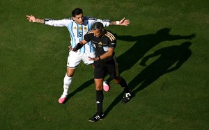FIFA xóa thẻ đỏ cho sao tuyển Argentina nhưng vẫn điều tra vụ ẩu đả sau chung kết World Cup 2026
