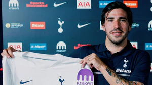 Chelsea và Tottenham: Hai cuộc thay máu, hai triết lý