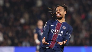 Liverpool có đủ “điên” để mua Barcola giá 170 triệu?